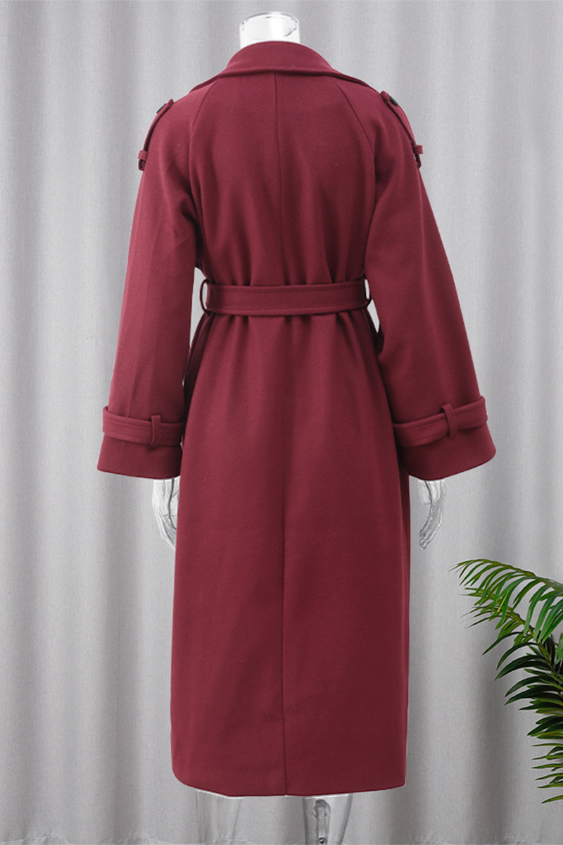 Vêtements d'extérieur décontractés, style streetwear, avec poches, lacets, boutons et col montant.