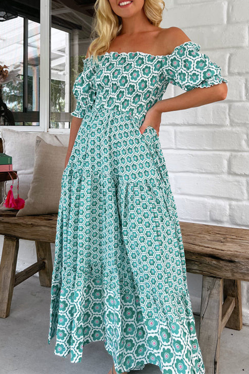 Robe décontractée à manches courtes, à imprimé géométrique contrasté, épaules dénudées.