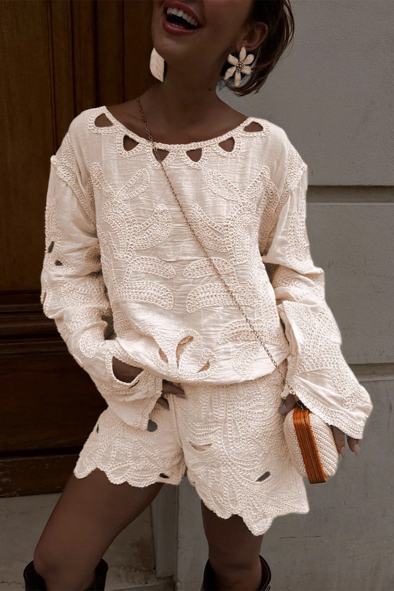 Ensemble deux pièces décontracté à manches longues, col rond, brodé et ajouré.