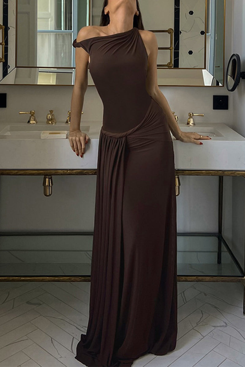 Robes sexy, couleur unie, plissées, col asymétrique, longueur irrégulière.