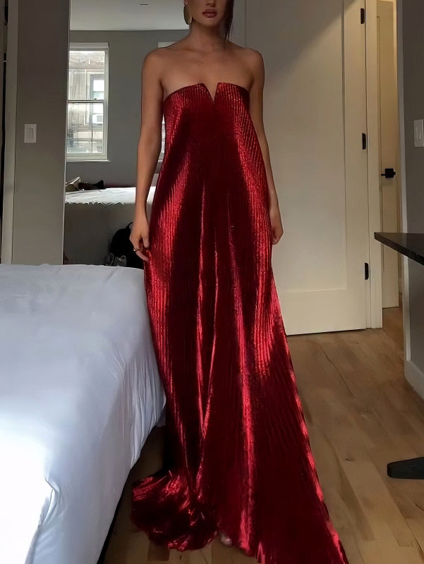 Elegant Strapless Gown With Shiny Pleated Maxi Dress