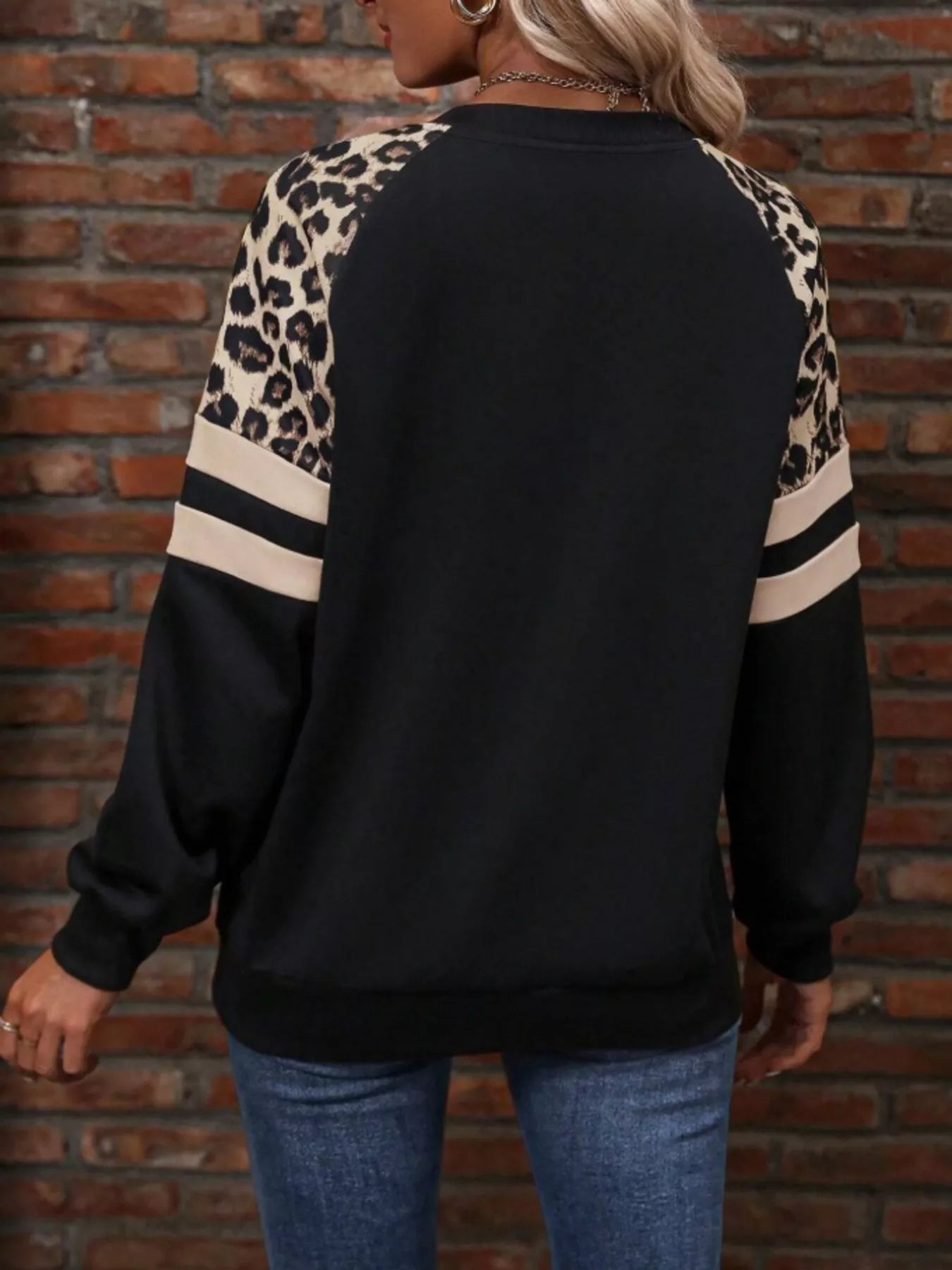 Leopard Round Neck Raglan Sleeve Sweatshirt