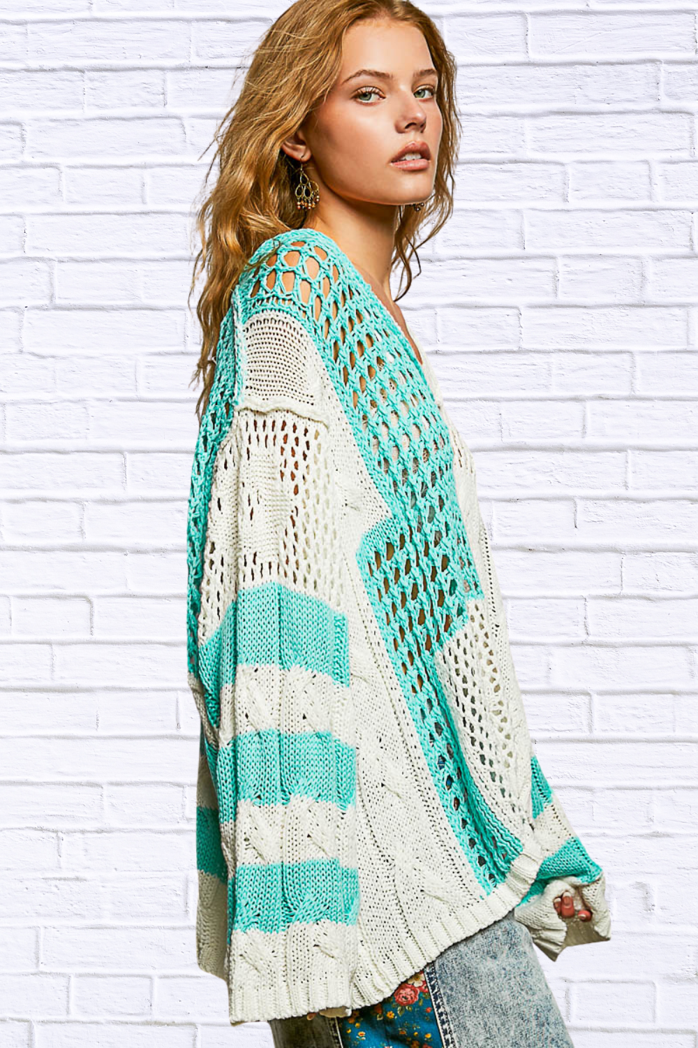 Color-Blocked Stripe Pattern Knit Top with Twisted Weave