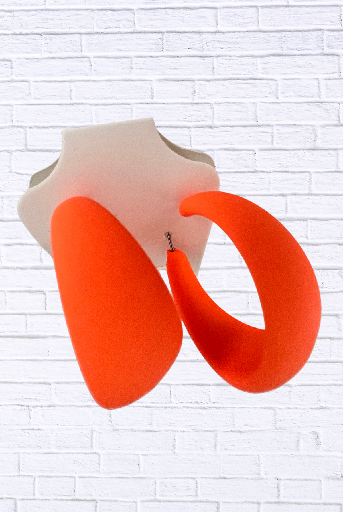 Bold Matte Hoop Earrings – Modern Statement Fashion Jewelry