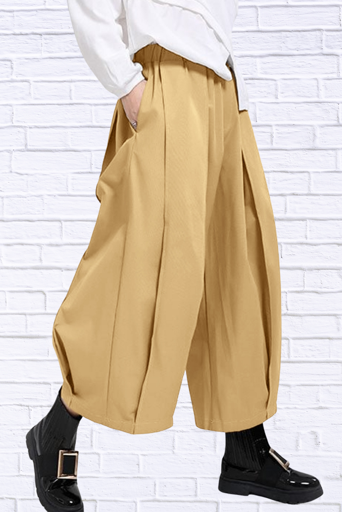 Plus Size Wide Leg Pleated Detail Cropped Pants