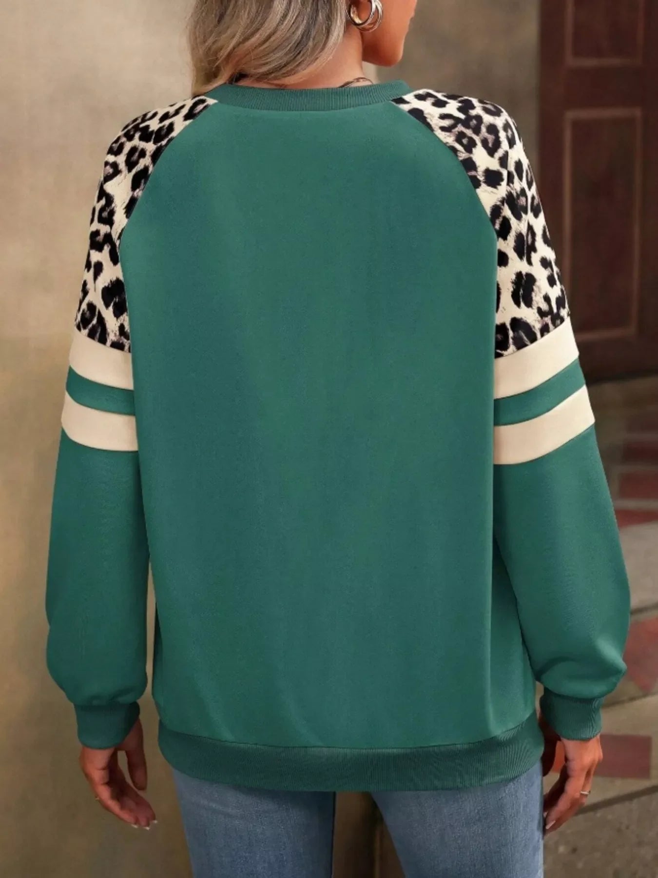 Leopard Round Neck Raglan Sleeve Sweatshirt